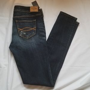 Abercrombie &Fitch distress jean
